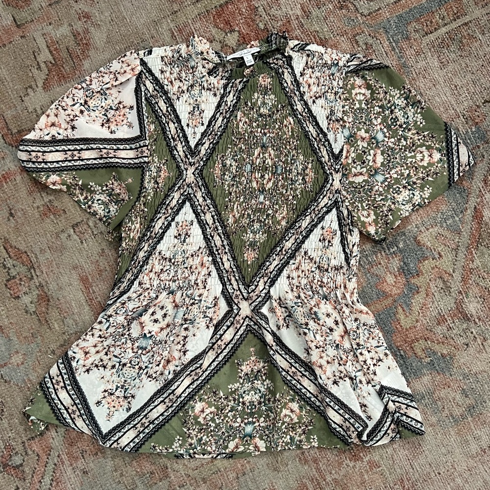 Sweet Rain Olive and Cream Patterned Blouse